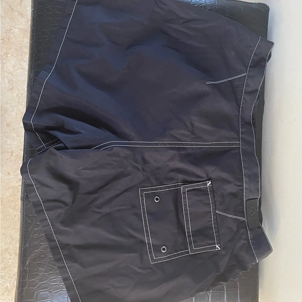 Gucci shorts classic snap