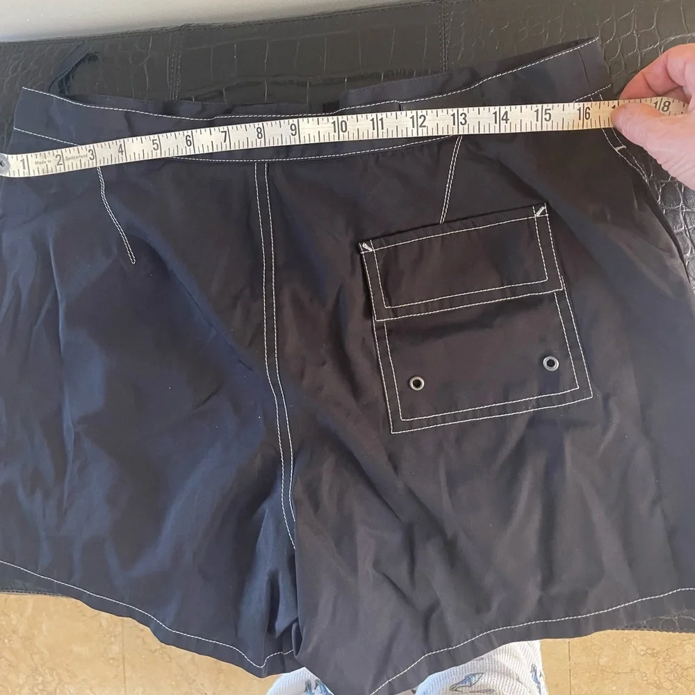 Gucci stitching black