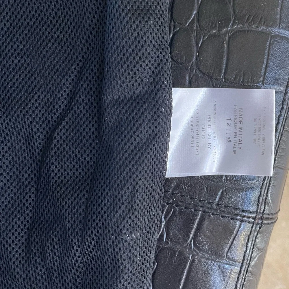 Gucci swim closure