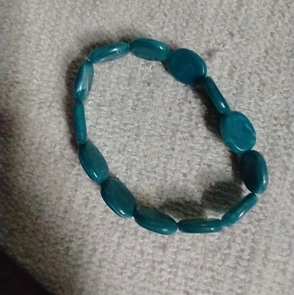 Greenish blue beaded stretch bracelet