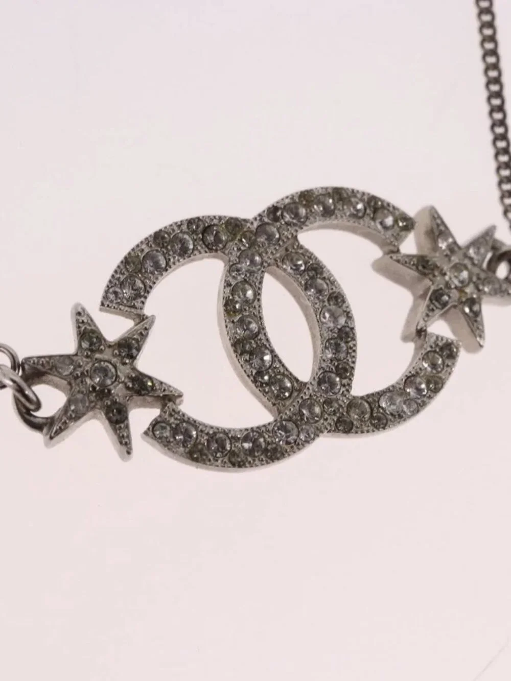 CHANEL send 	15 which