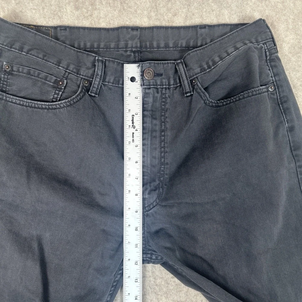 Levis pre ground