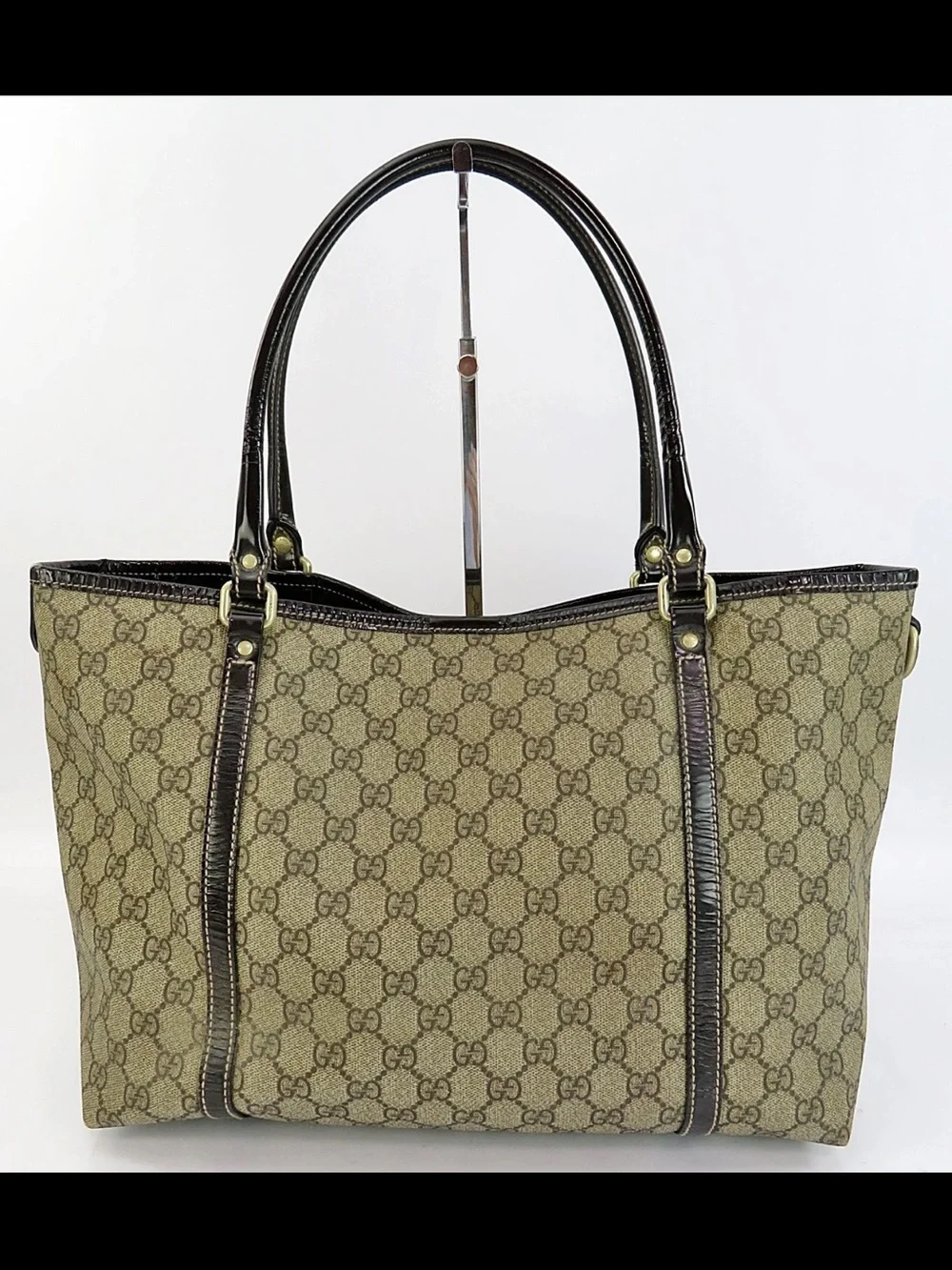 Gucci tote signature