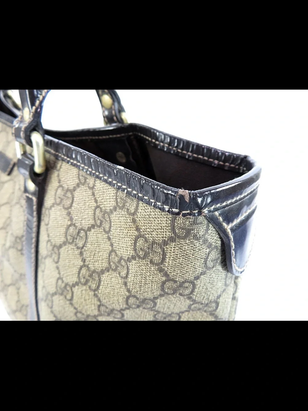 Gucci tote signature