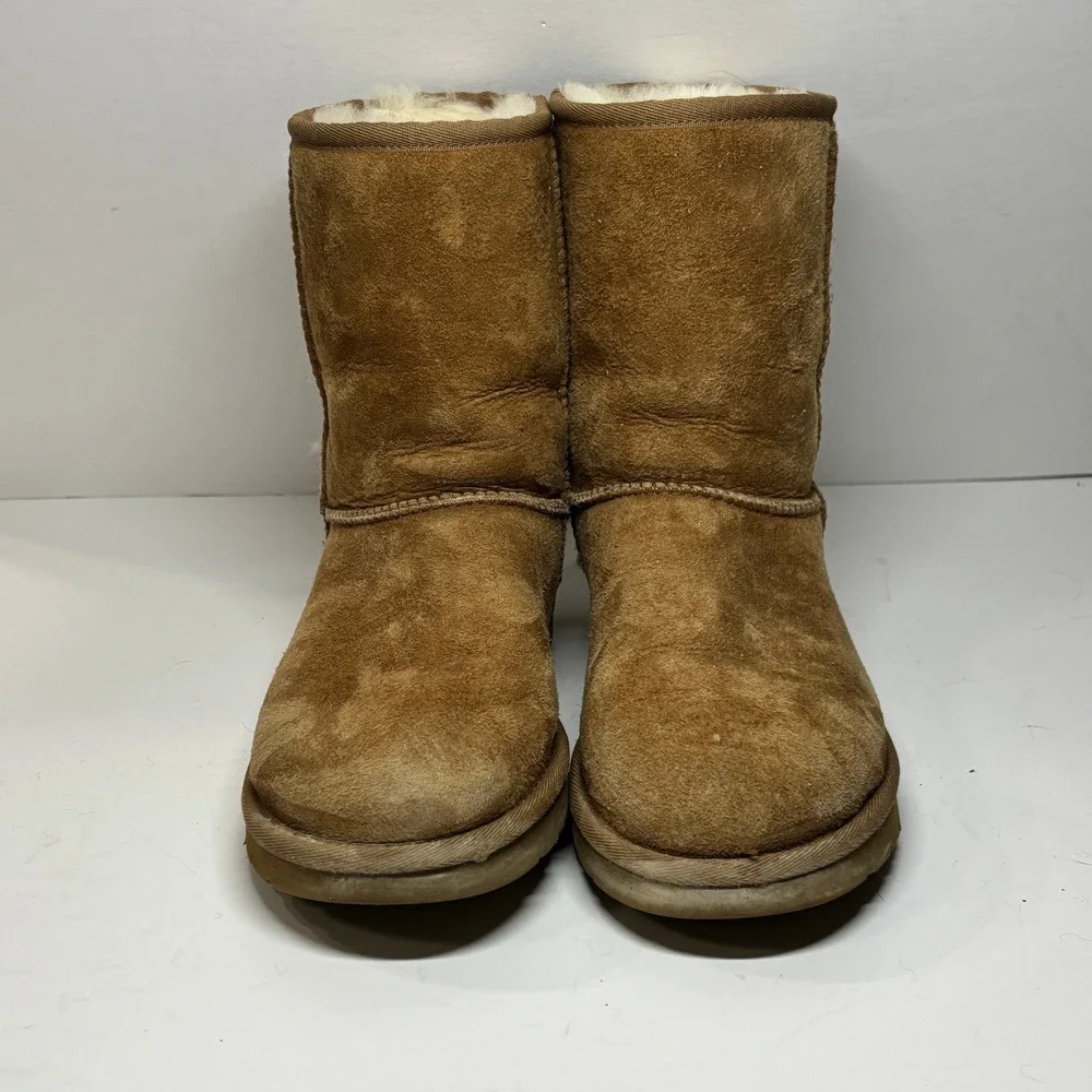 UGG classic short