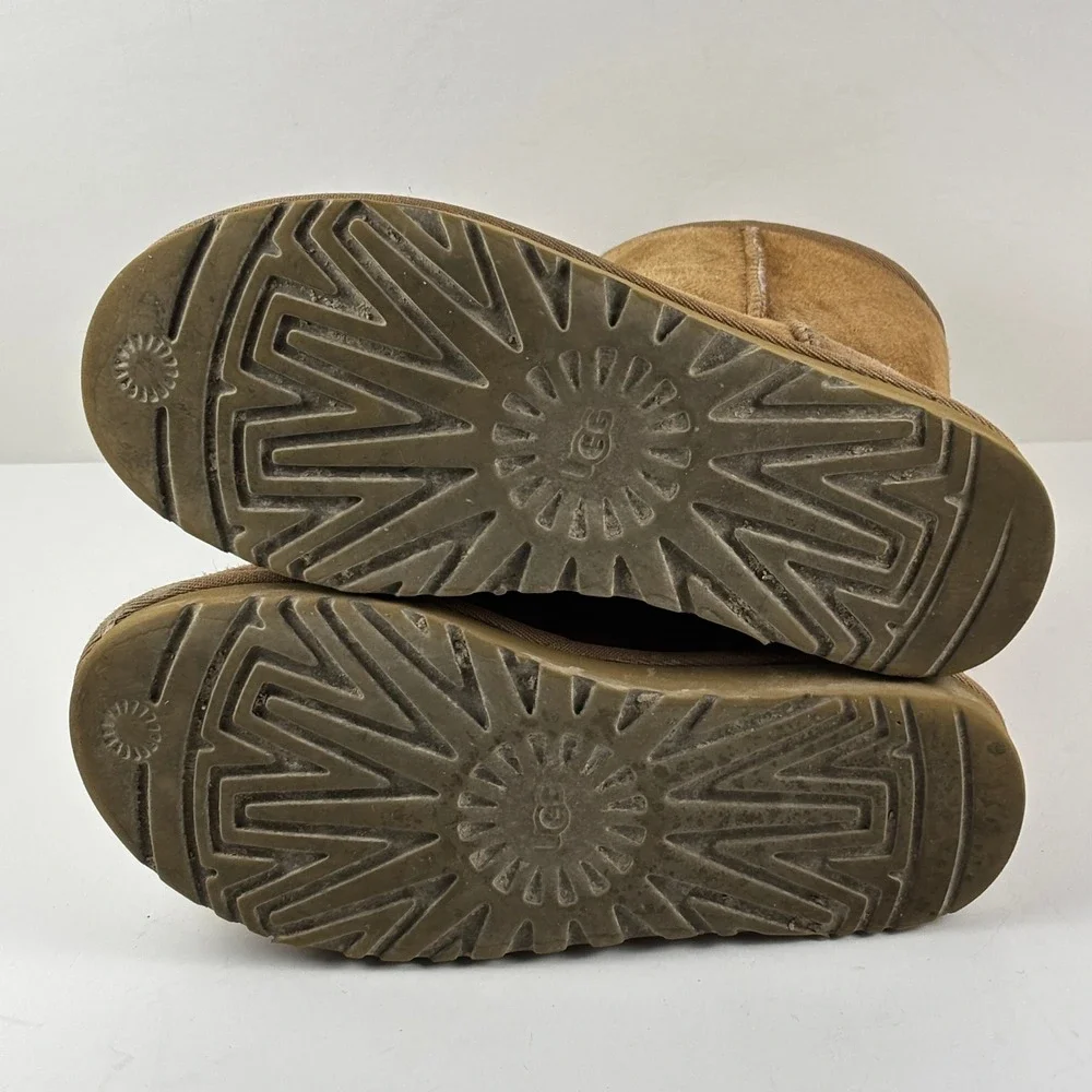 UGG classic short
