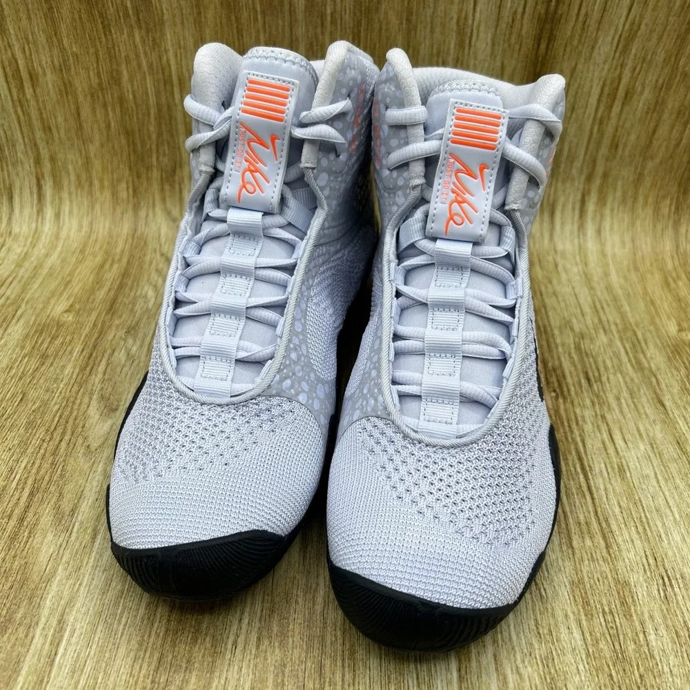 Nike tawa se