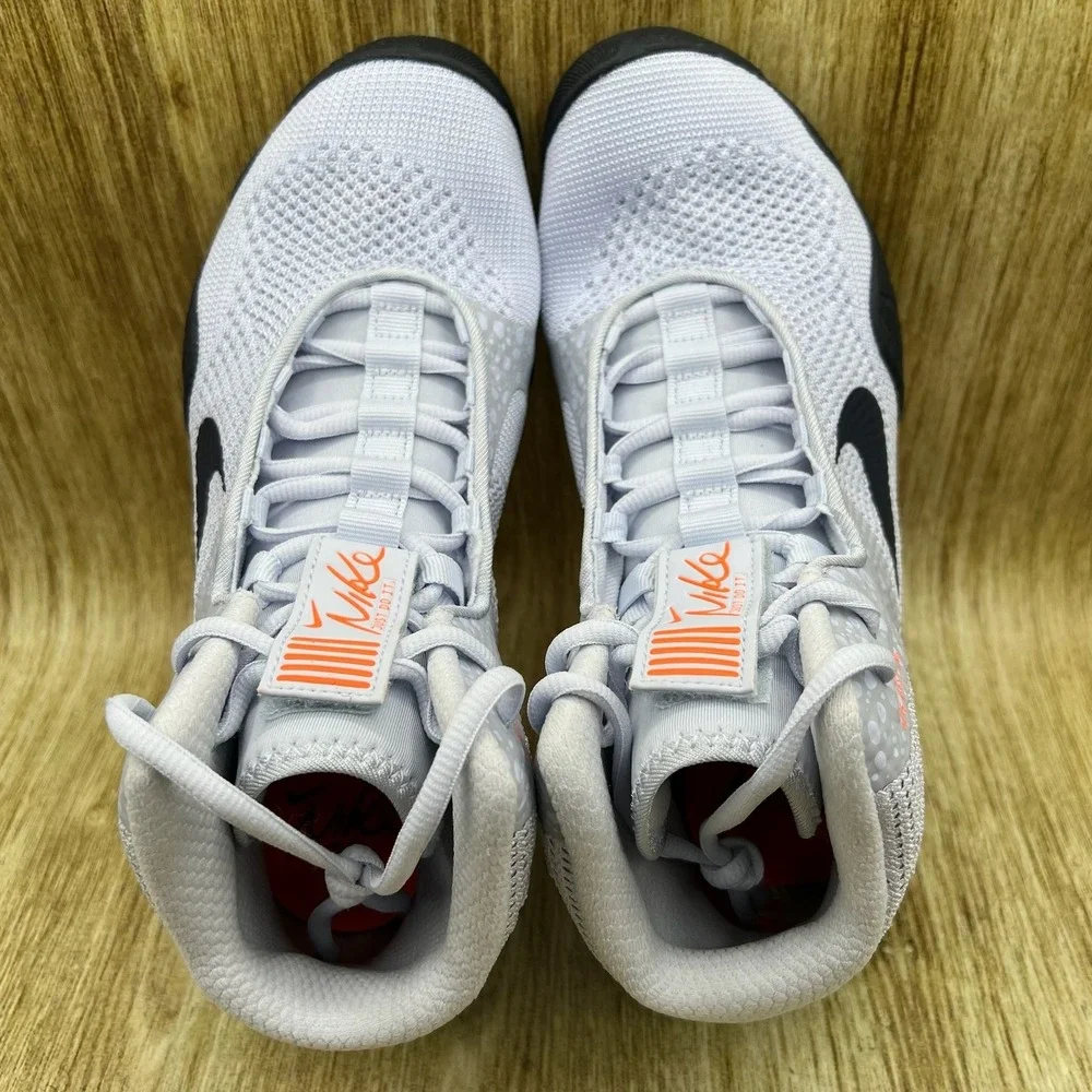 Nike tawa se
