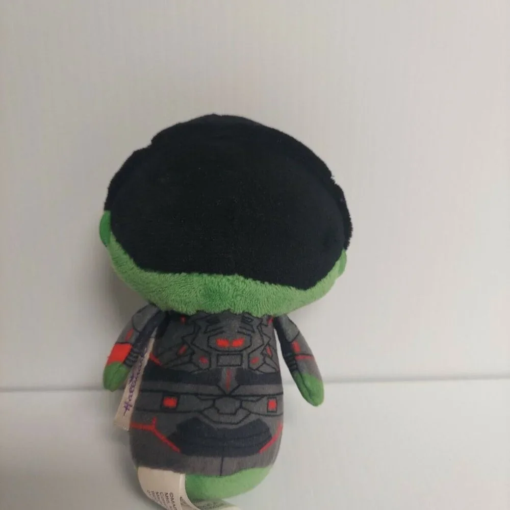 Hallmark itty toy clean