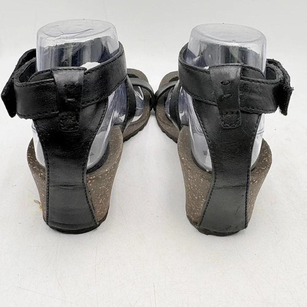 Teva these wedge