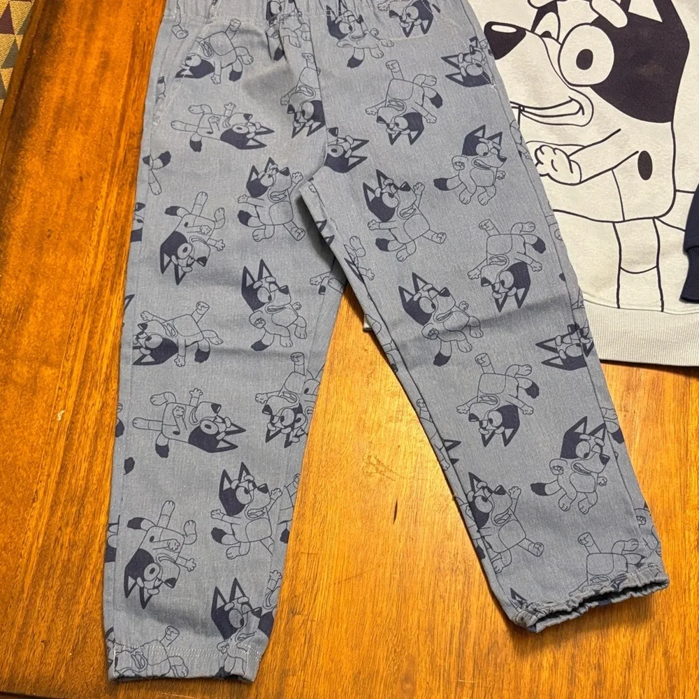 Bluey Kids Size 7 Matching Set - NWT -‎ Stretch Denim joggers & sweatshirt