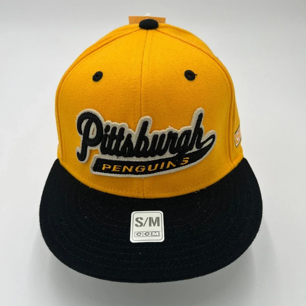 CCM Adidas Pittsburgh Penguins NHL Fitted Hat Yellow Black S/M Sample‎ New