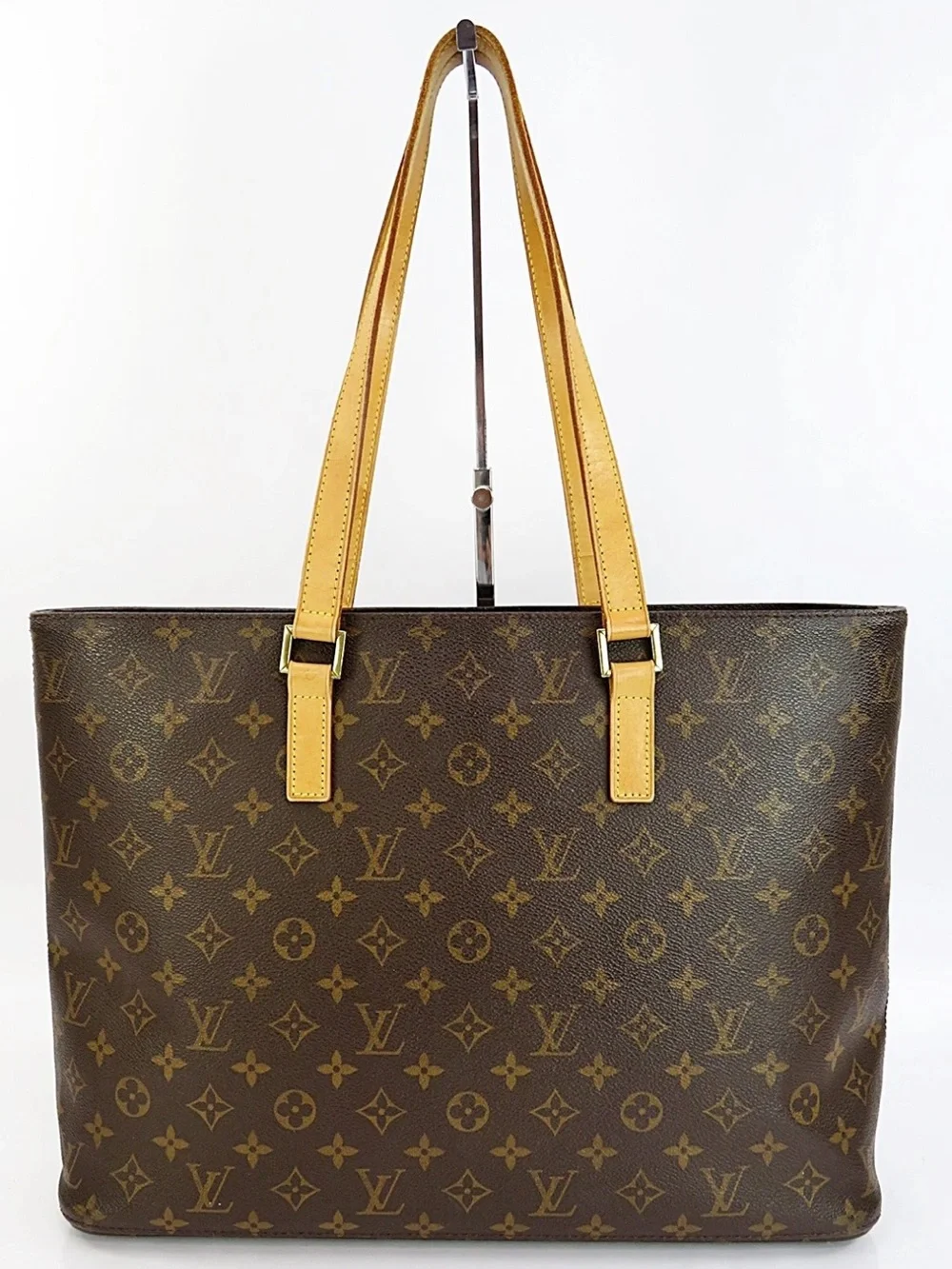 Louis Vuitton classic louis