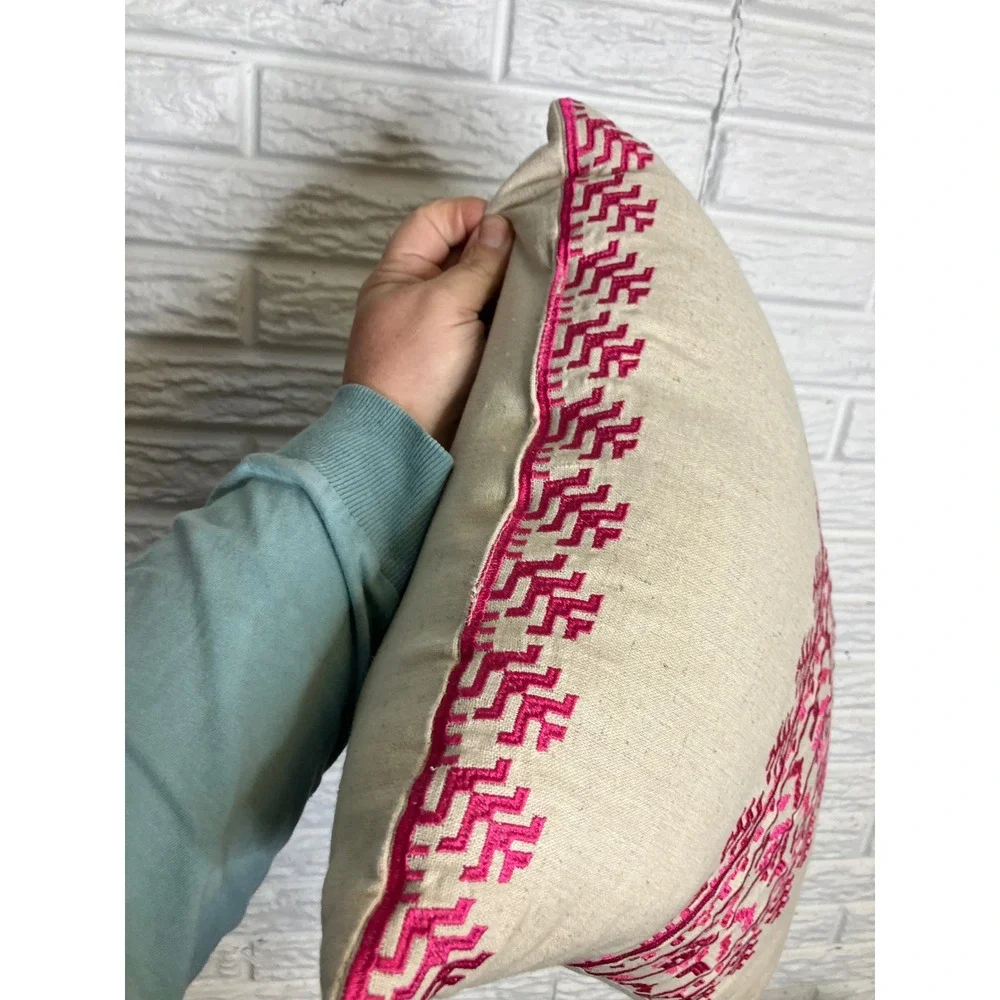Vera Bradley tan linen blend throw pillow with‎ hot pink embroidery 19
