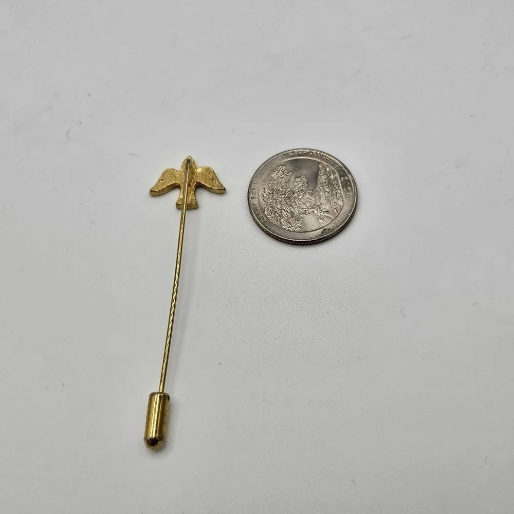 gold tone stick pin with dove