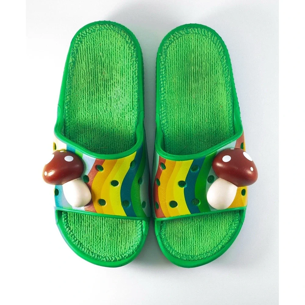 CROCS, Classic Zen Garden Rainbow Mushroom Slides, Green,  Junior Size 1
