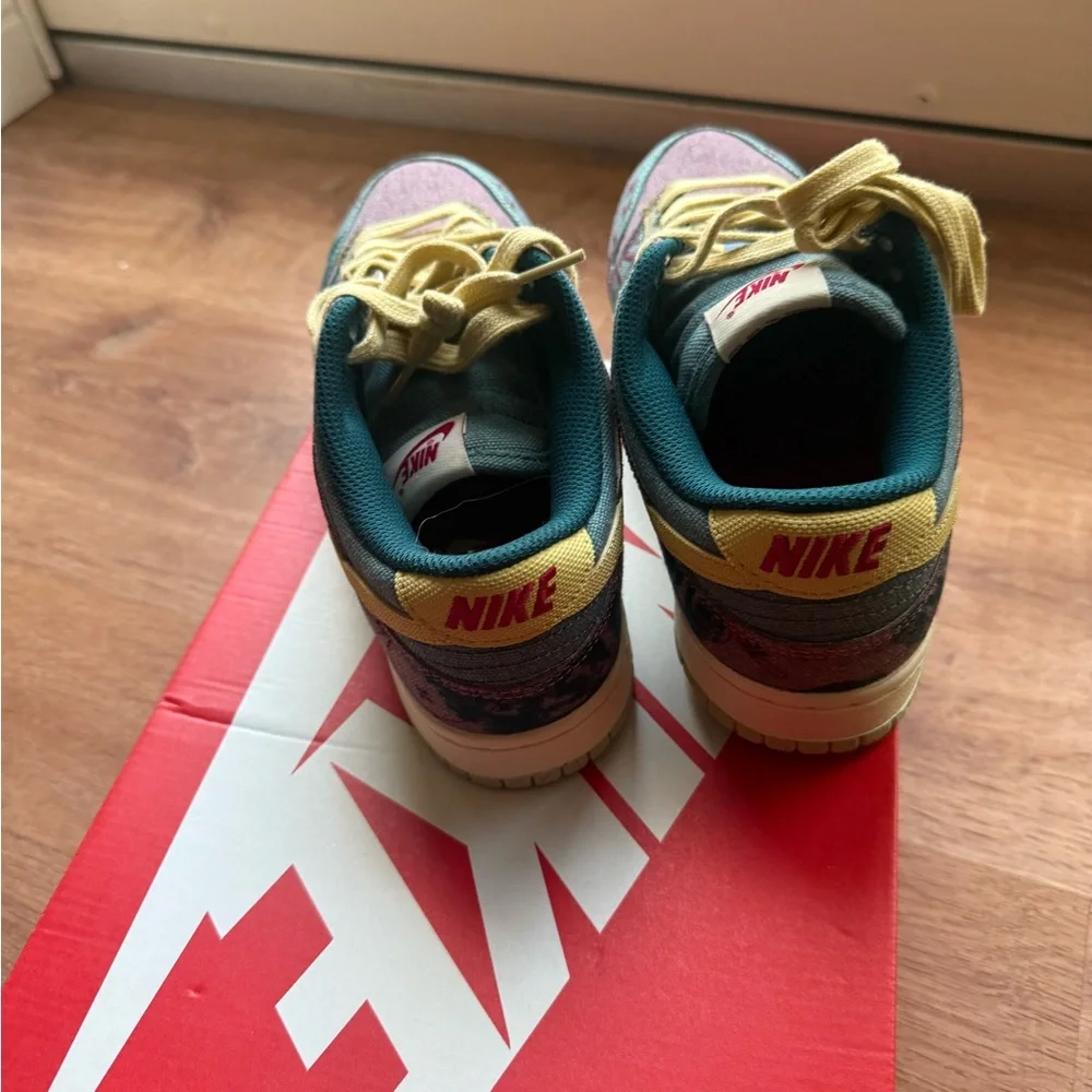 Nike textile cushioned teal