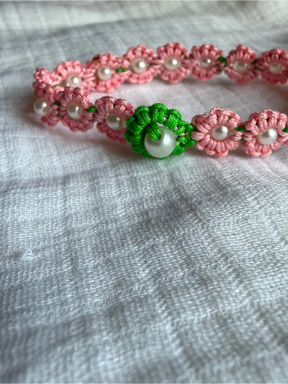 Handmade Pink Floral Bead Bracelet with Pearl, 7 Inches