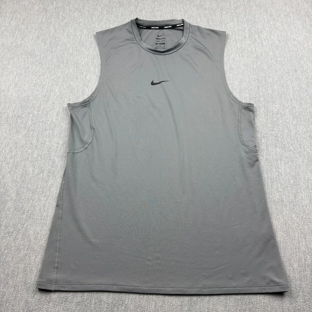 Nike Pro Shirt Mens Medium Gray Core Dri-Fit‎ Slim Fit Active Gym Workout FB7924
