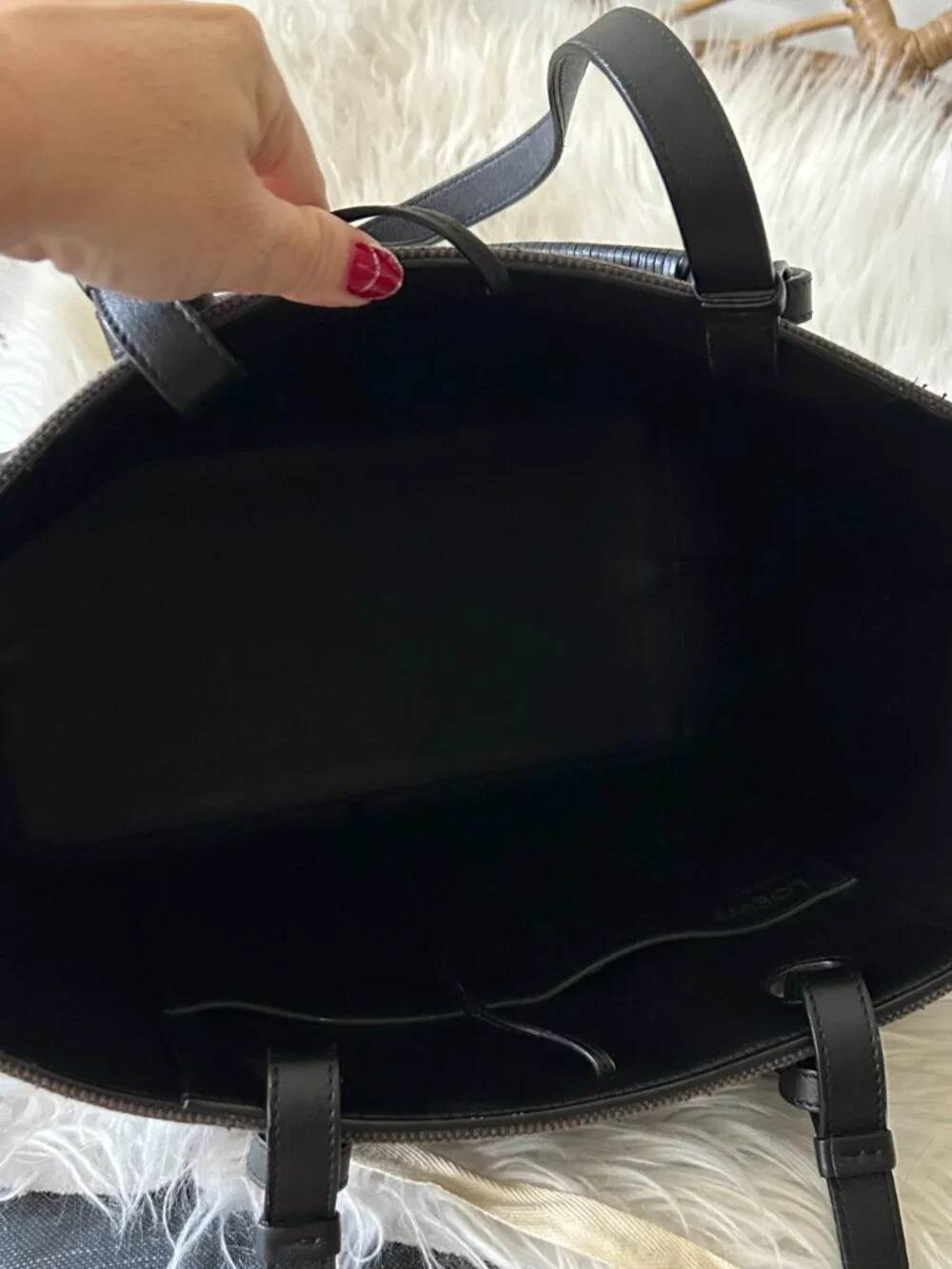 Loewe anagram tote