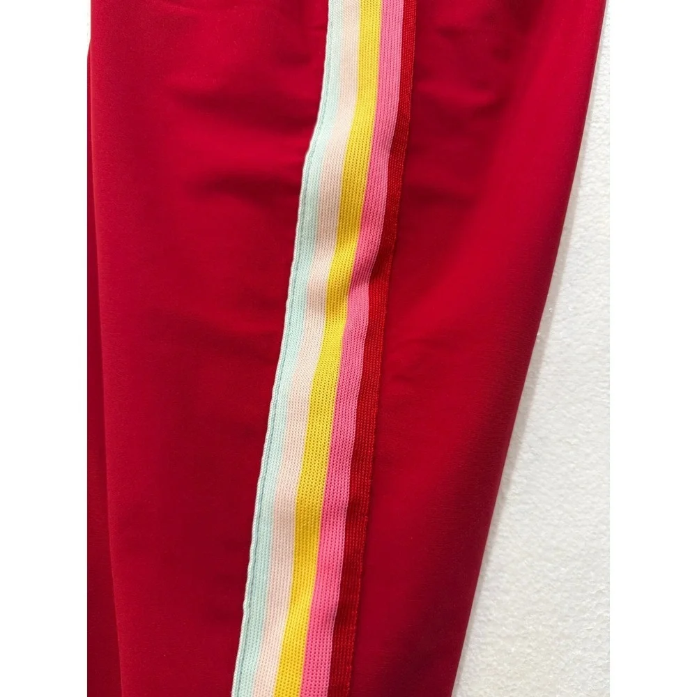 Spiritual Gangster pilling pulls leggings