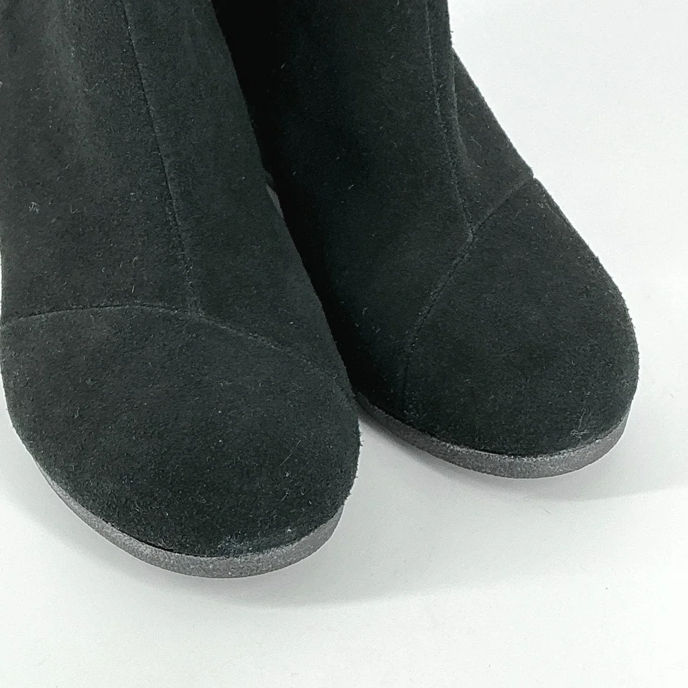 Toms retail $90