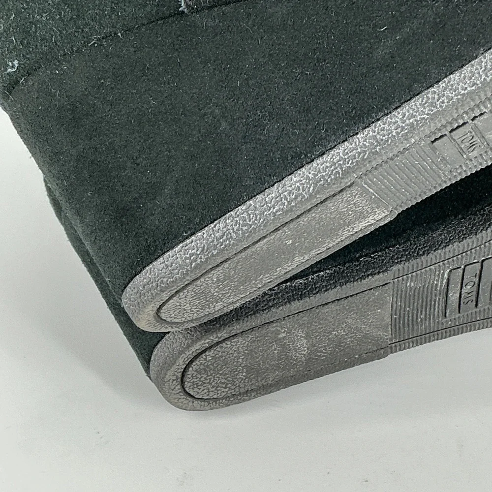 Toms retail $90