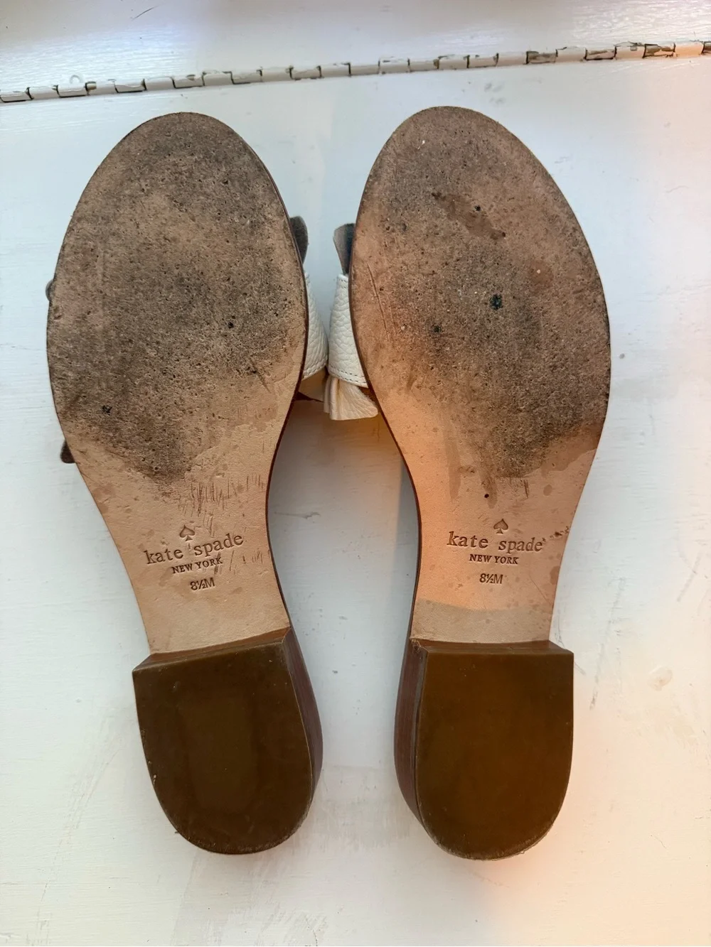 kate spade White Ruffle Leather Slide Sandals with Gold Chain Detail