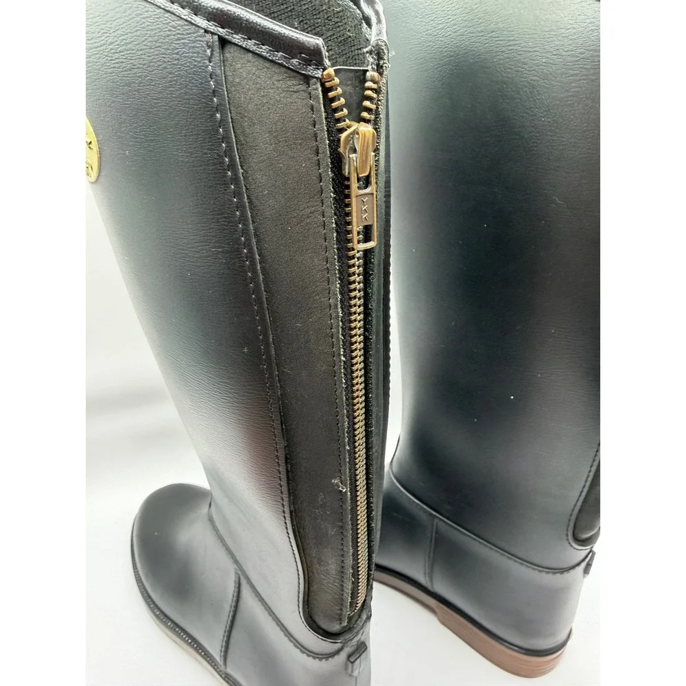 Dafna by Naot classic silhouette