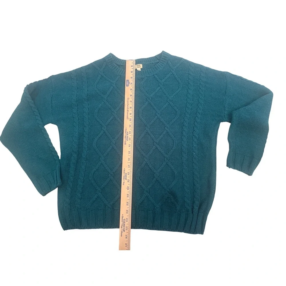 True Craft casual offers material