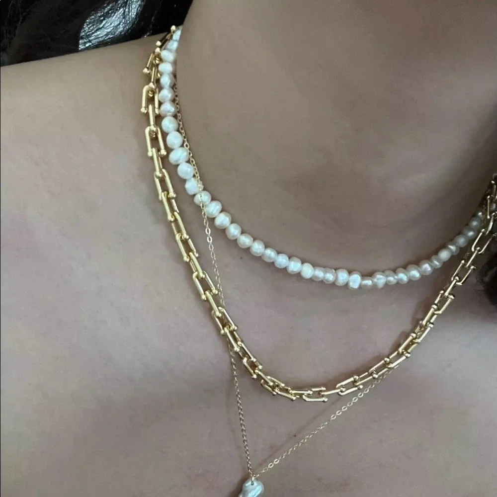 no brand pearl choker
