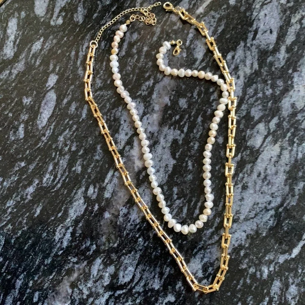 no brand pearl choker