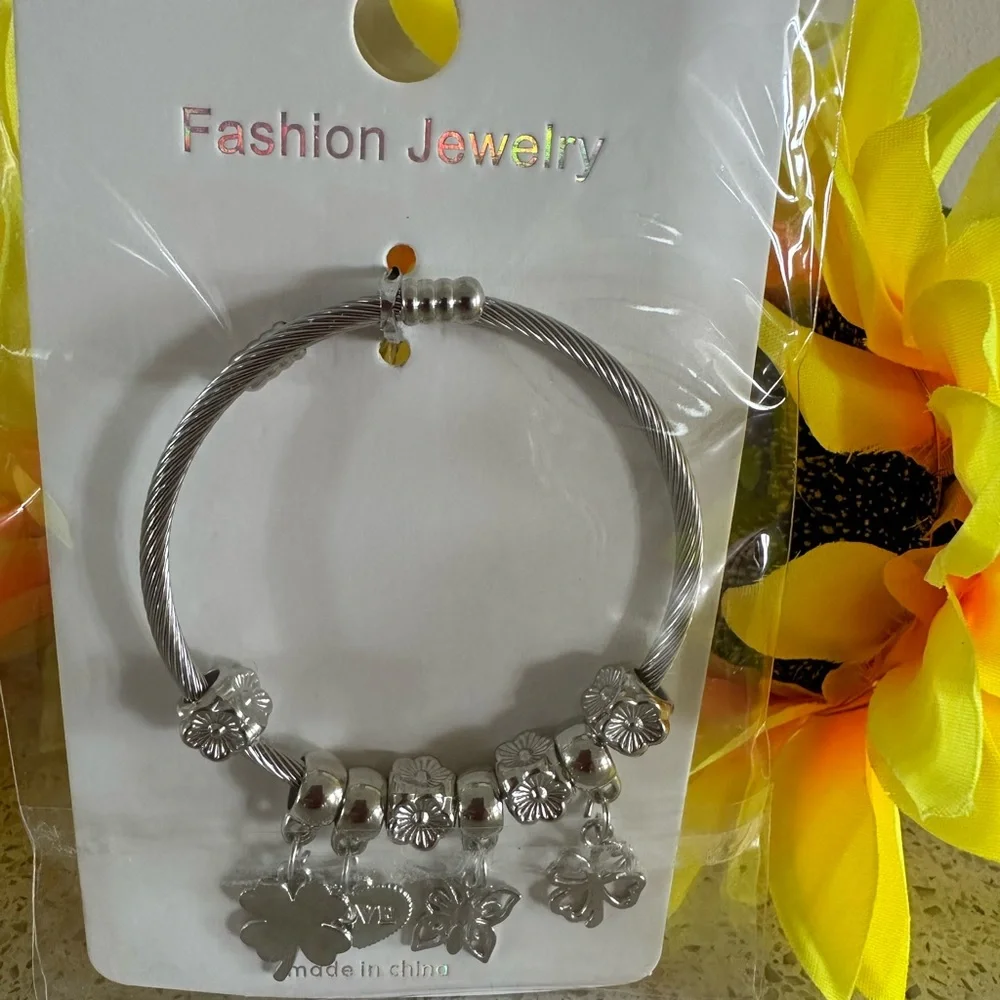 N/A elegant silver