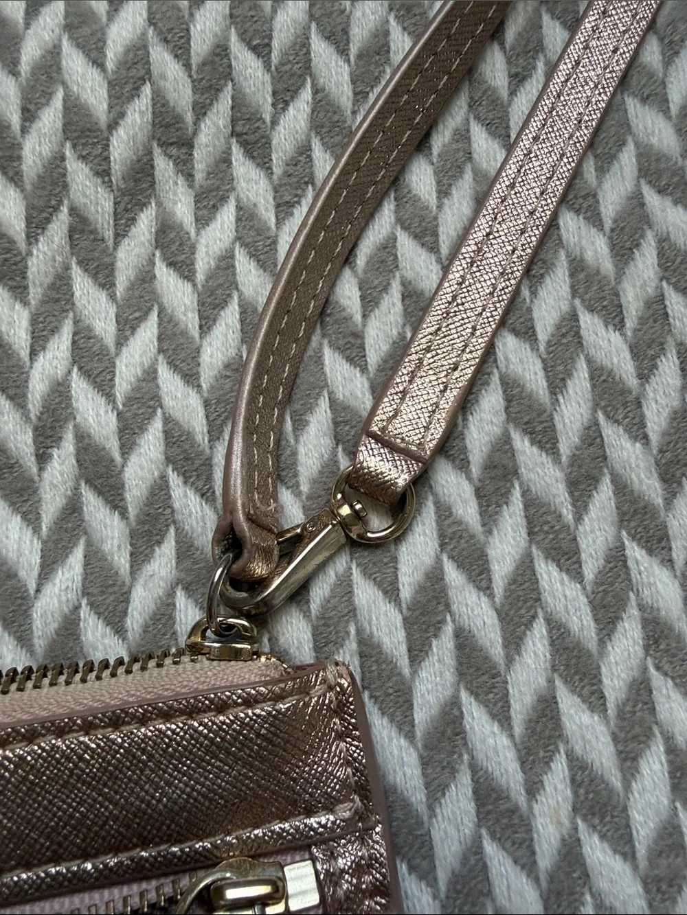 Kate Spade Metallic Rose Gold Wristlet Clutch