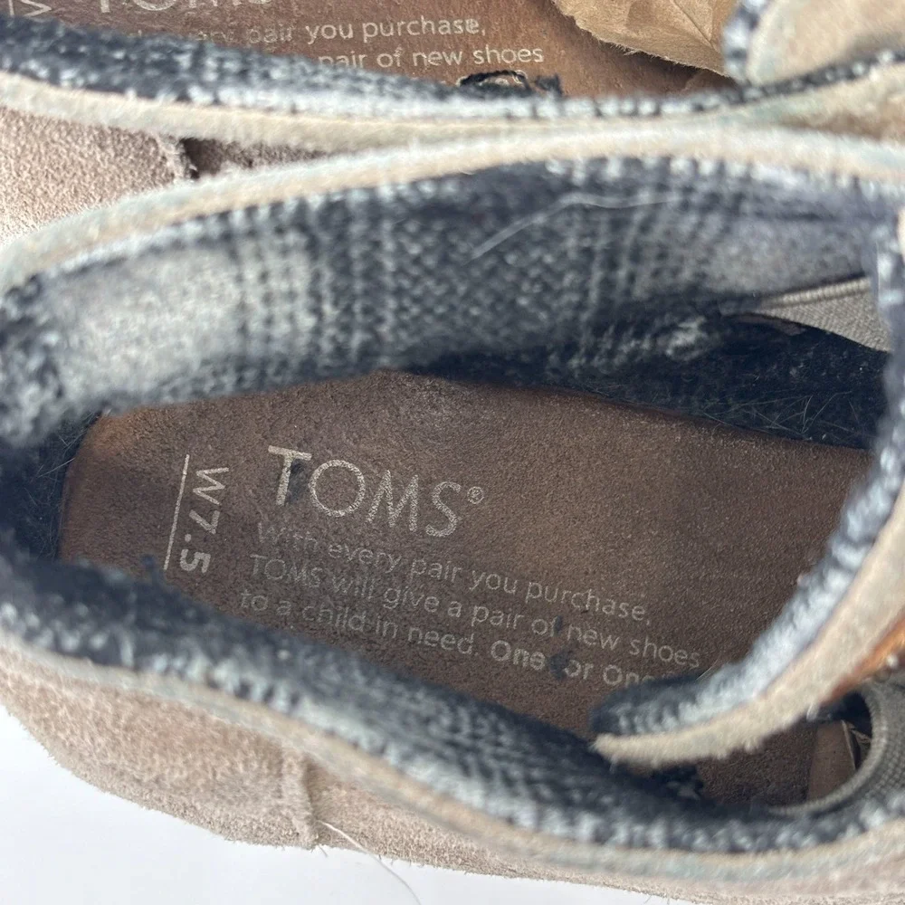 TOMS Desert Wedge Suede Ankle Booties Taupe Lace Up Womens Size 7.5 Boots