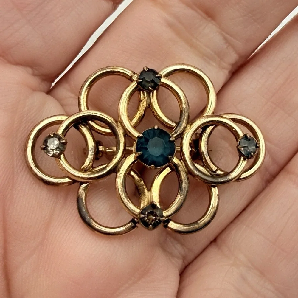 Vintage WRECCO 12K Gold Filled Circle Brooch Blue Rhinestone Atomic Pin