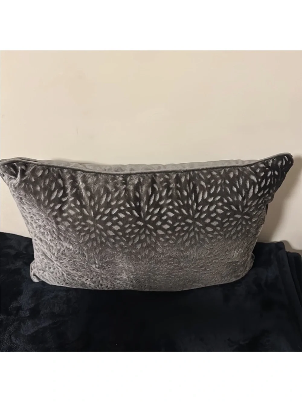 Broyhill nwot excellent