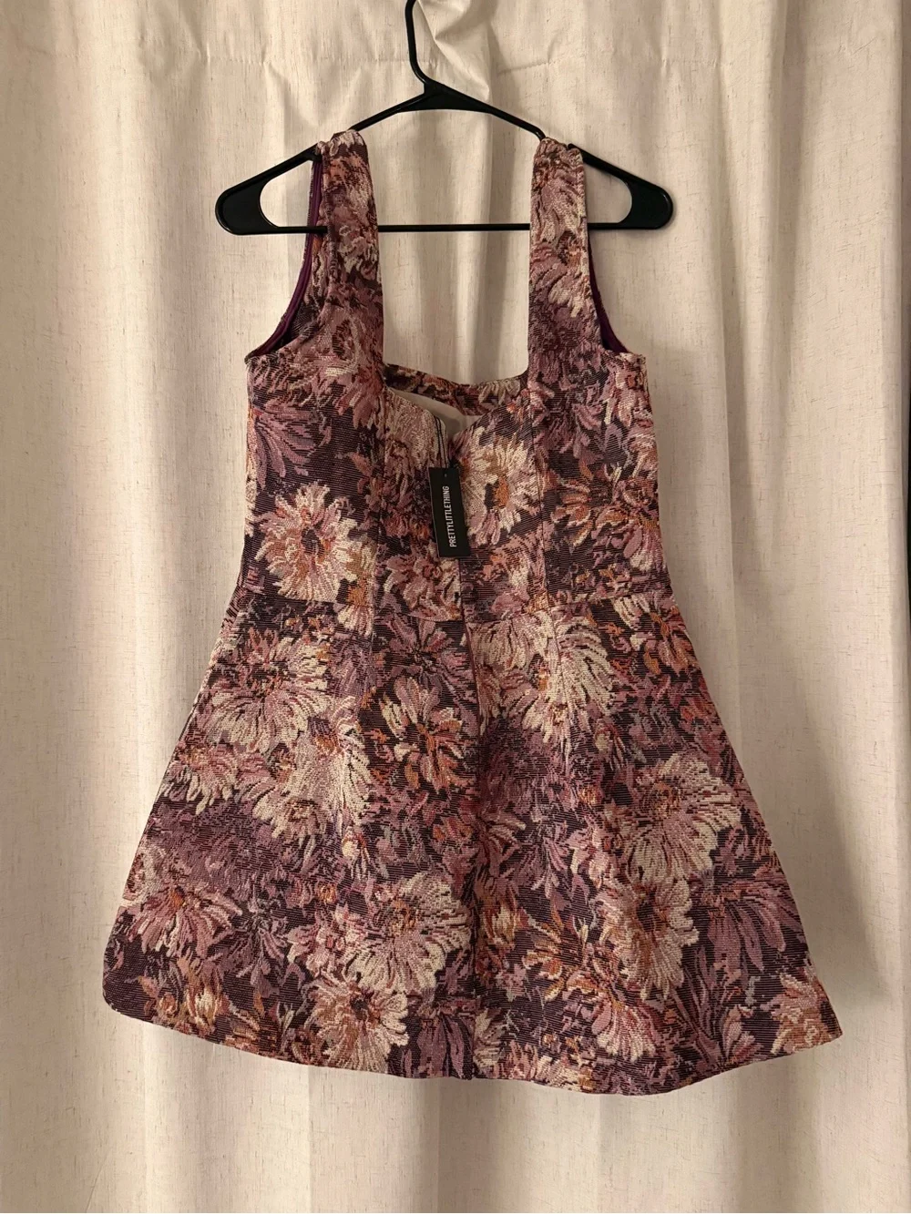PrettyLittleThing floral mini