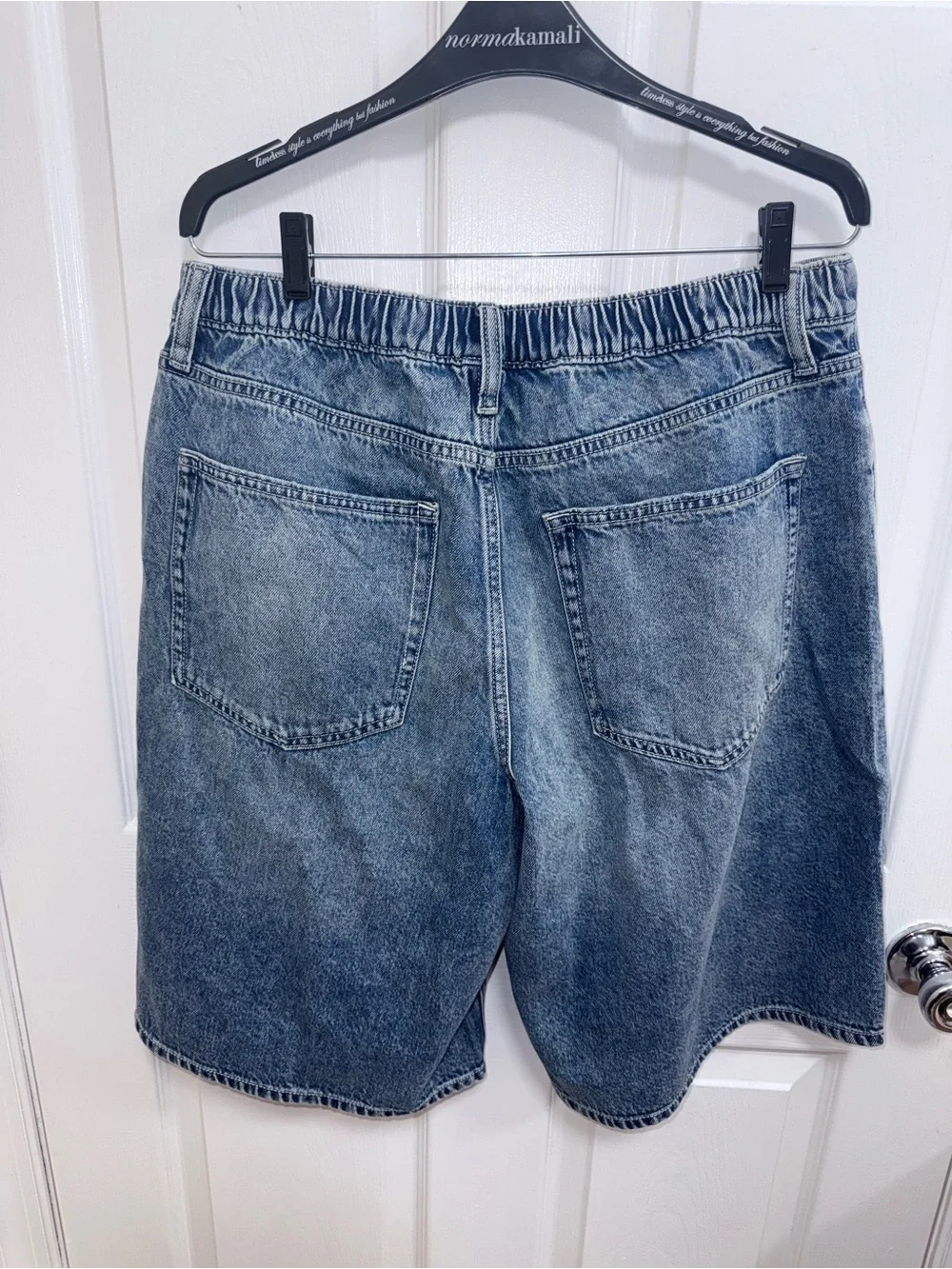 Arizona Jean Company pairs styling