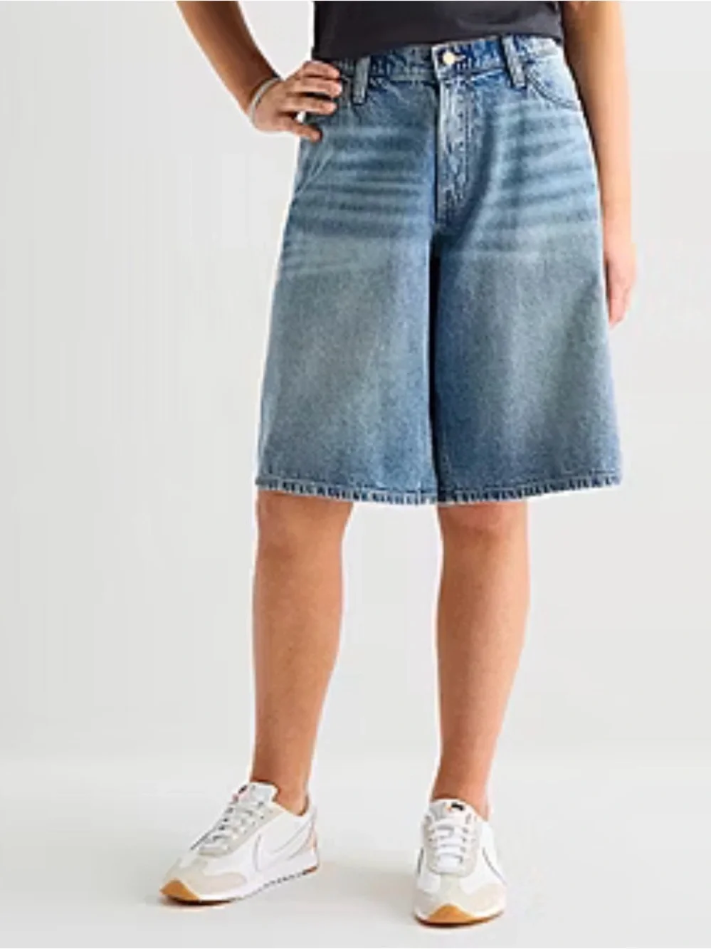 Arizona Jean Company wash that sneakers