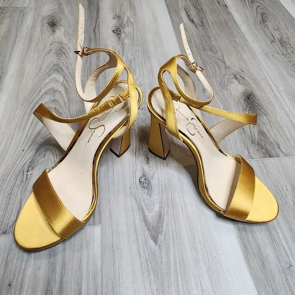 Jessica Simpson up sale