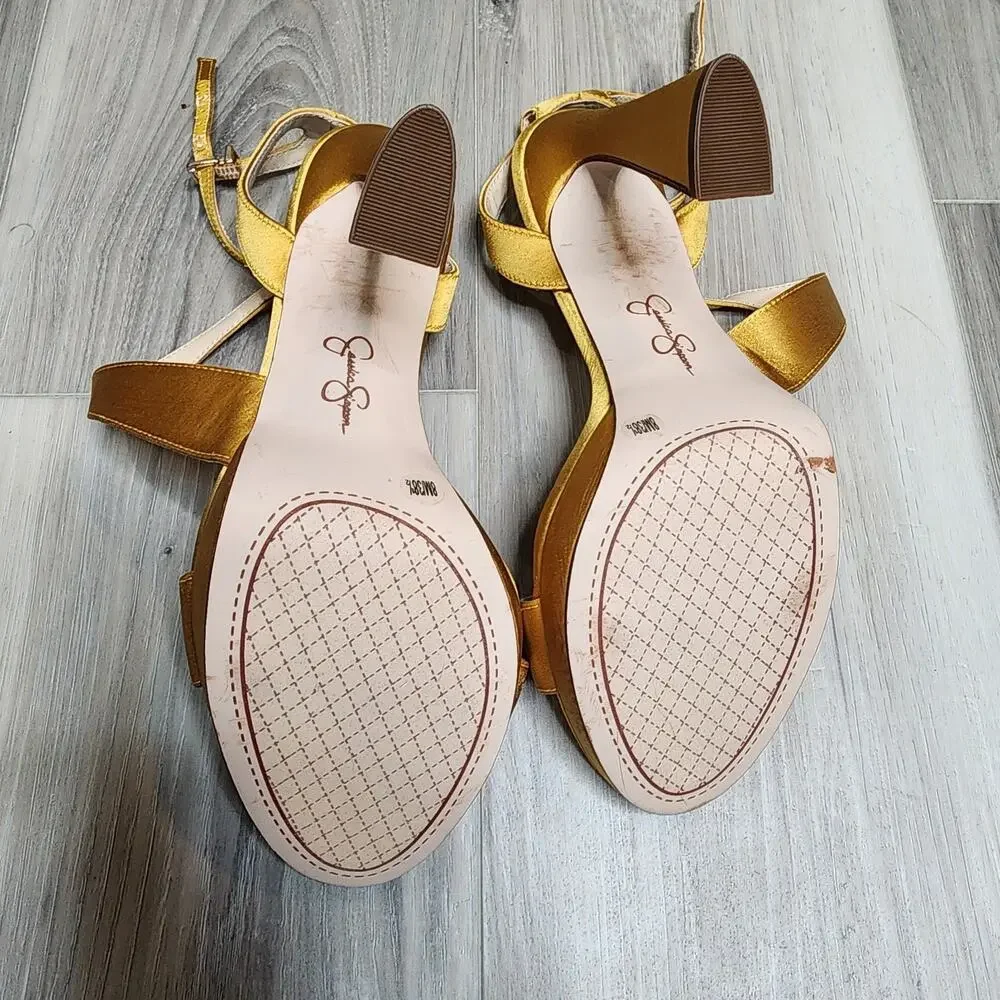 Jessica Simpson up sale