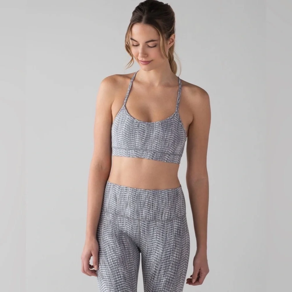 Lululemon Flow Y Bra IV *Luon in Arrow Jacquard Battleship Silver - Size 12