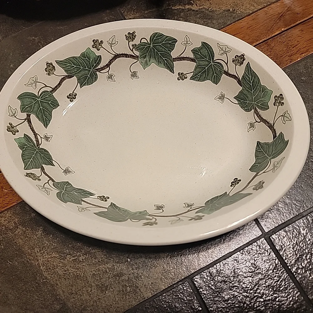 Wedgwood napoleon ivy