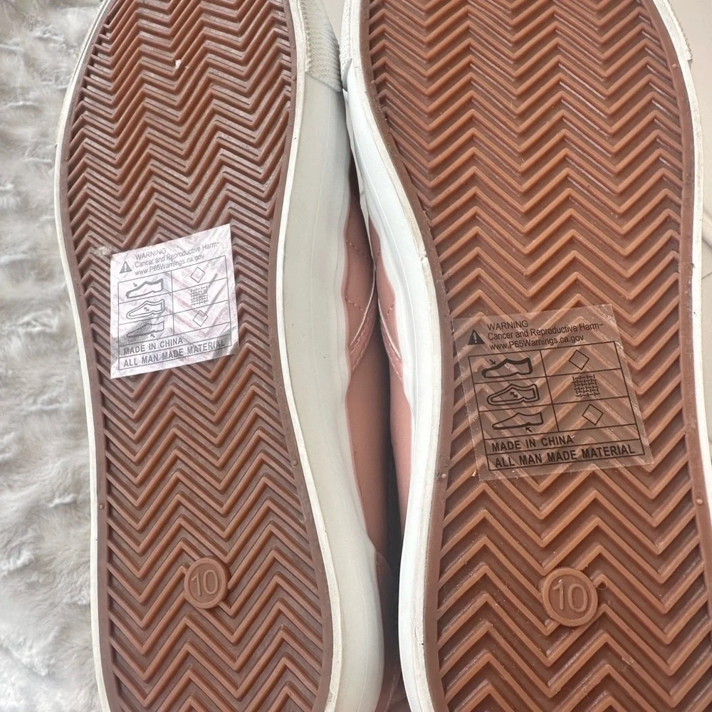 Mudd Pink Quilted Slip-On Sneakers