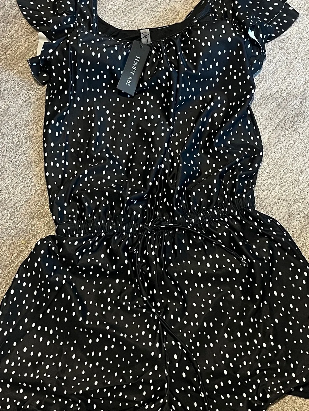 Tempt Me black dot