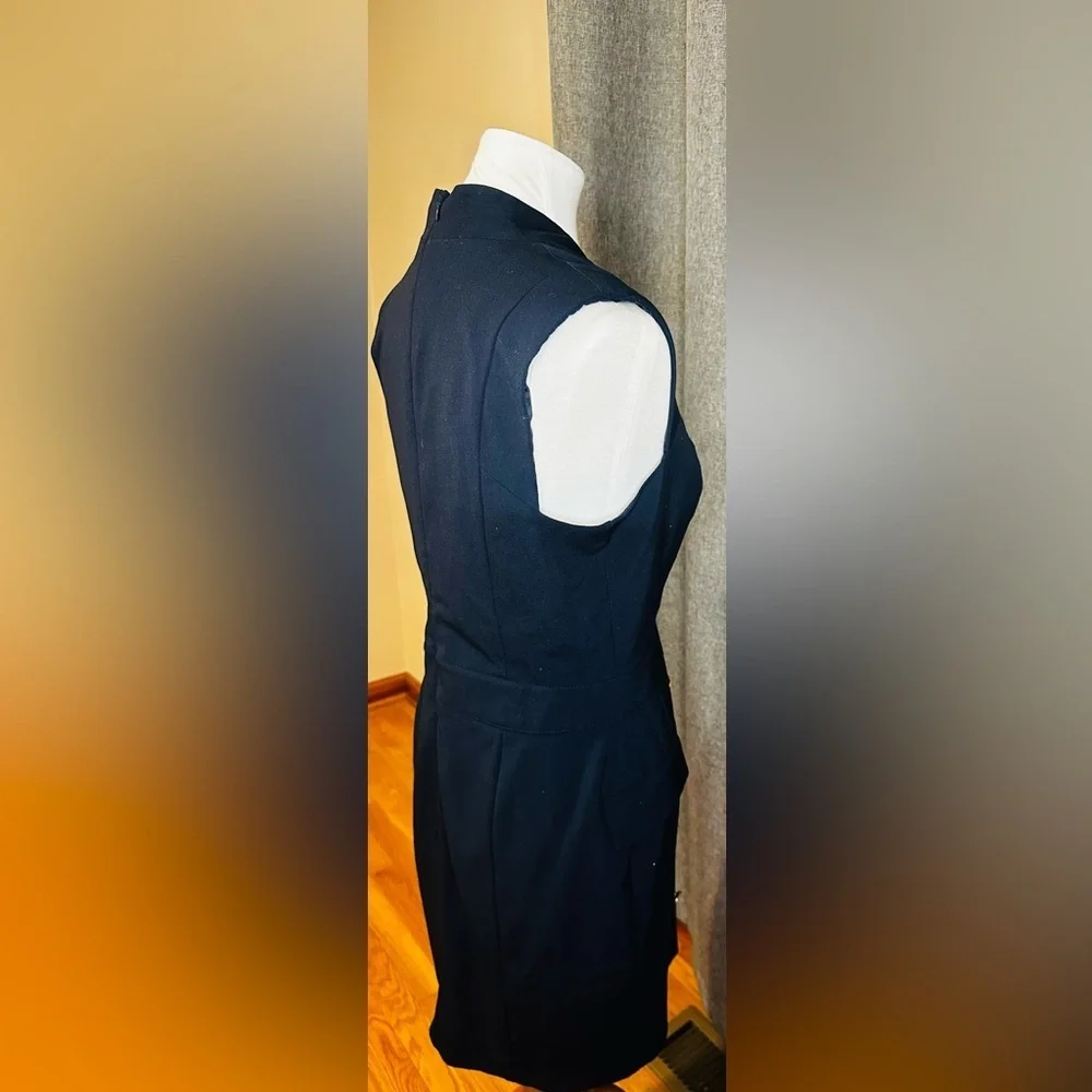 VENUS 	•	elegant minor