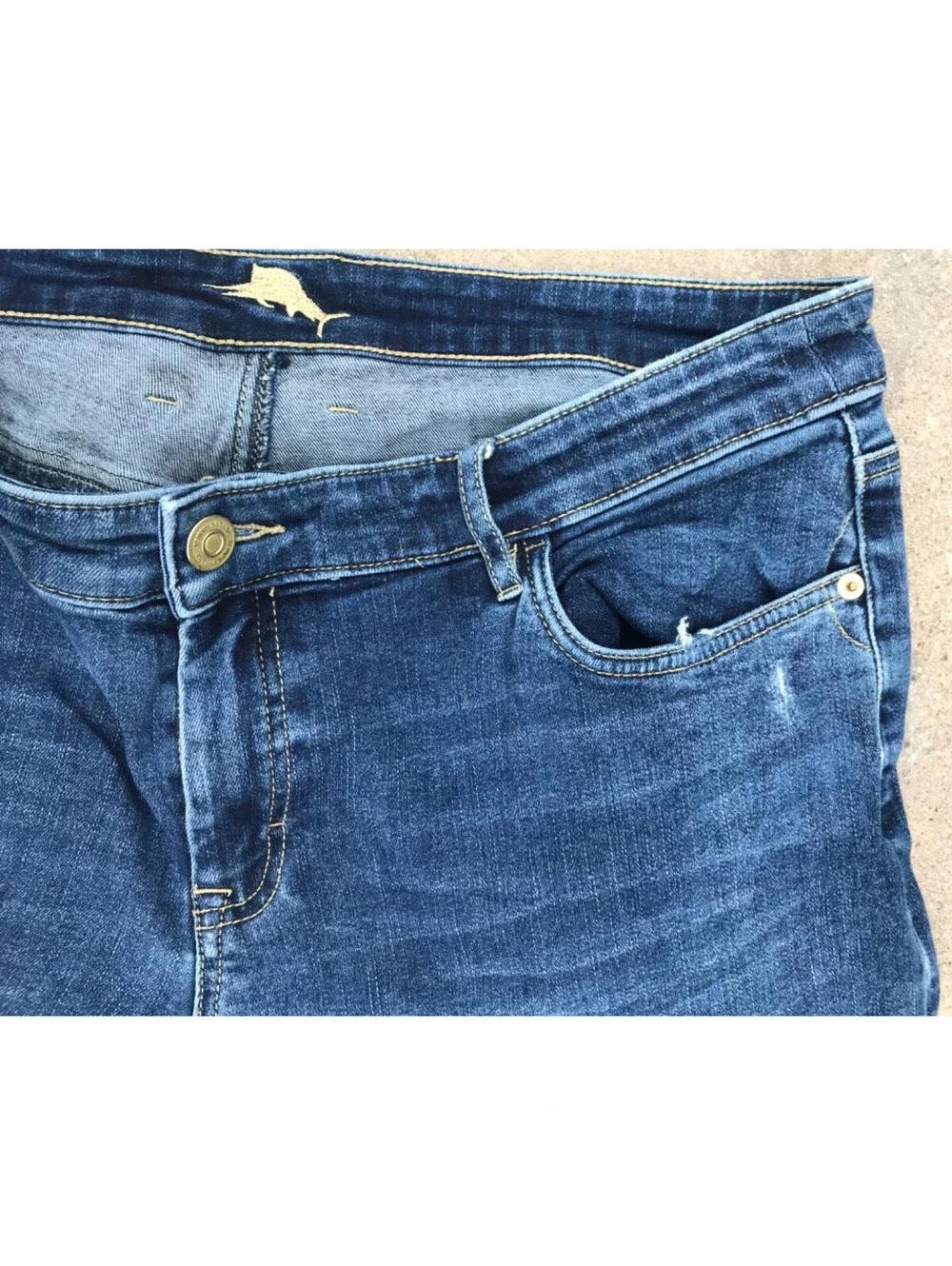 Tommy Bahama 31 men