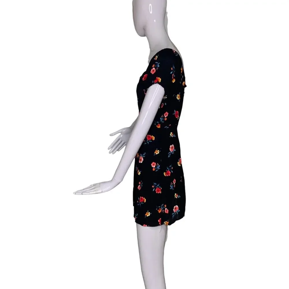 Forever 21 NWT Dress Floral Print Short Sleeve Hidden Zipper on Side Size S