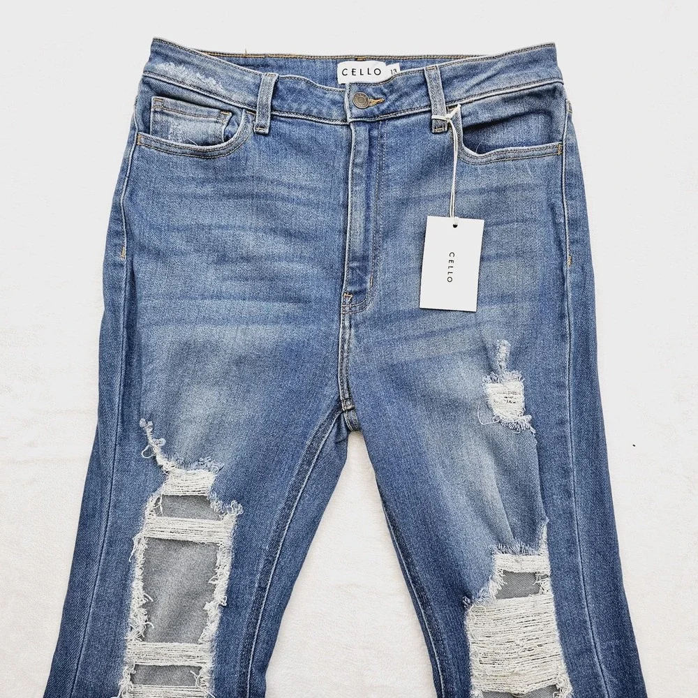 NEW Cello Womens 13 High Rise Flare‎ Jeans Distressed Blue Denim Casual